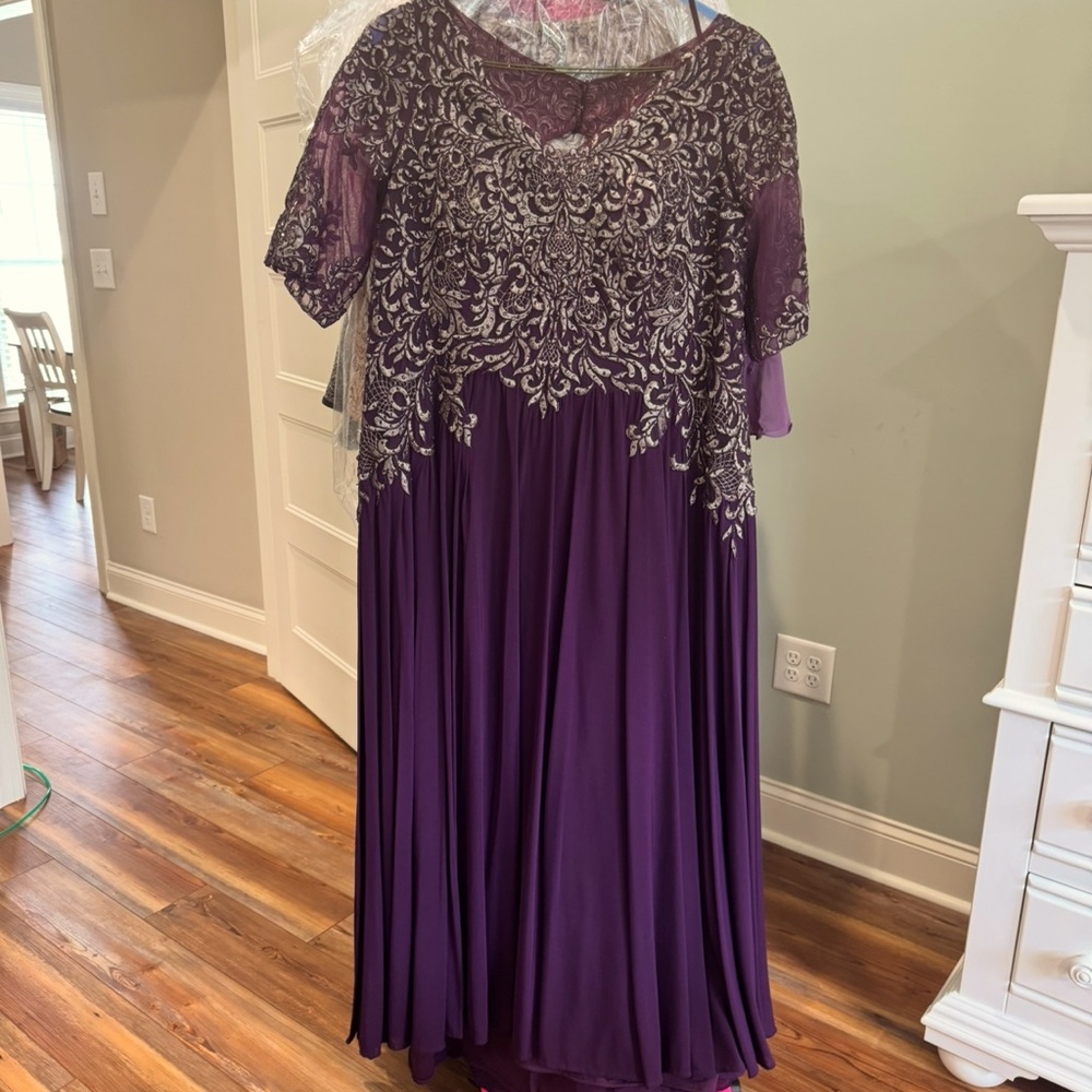 Mori Lee - MGNY 
Size: 18 - Color: Eggplant / Deep Purple